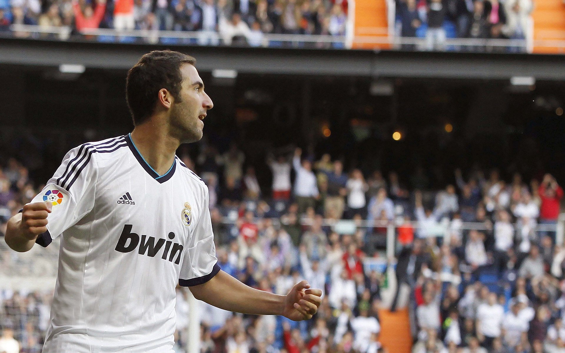 西甲神级扑救：门将的关键救球令人喝彩，西甲门将号码规定